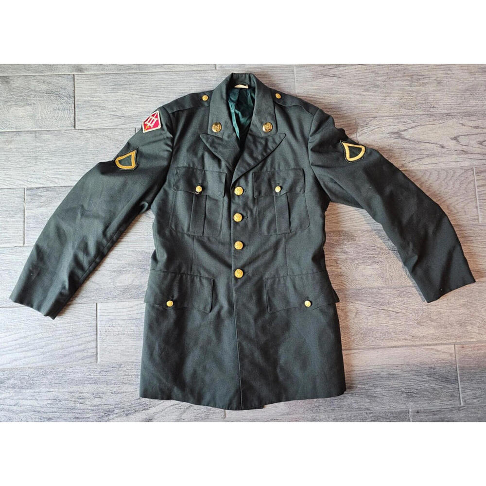 US Army Vietnam Dress Jacket 18th Engineer Brigade PFC Size 38L (8405-965-1616)